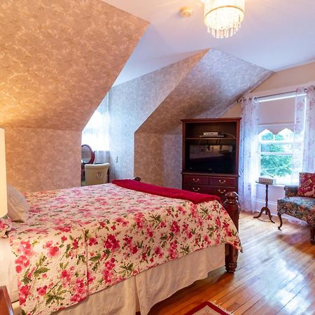 The Dawson House Bed & Breakfast Charlottetown Bagian luar foto