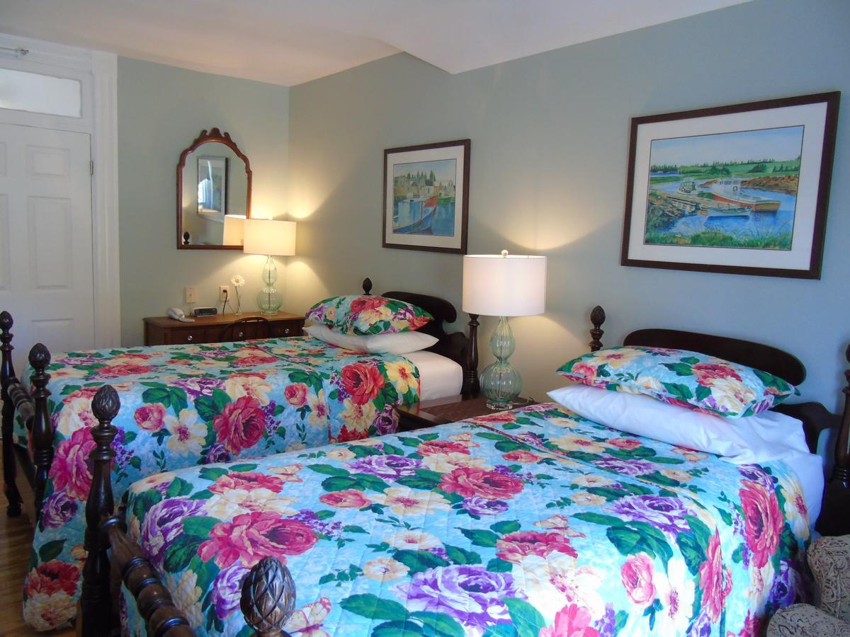 The Dawson House Bed & Breakfast Charlottetown Bagian luar foto
